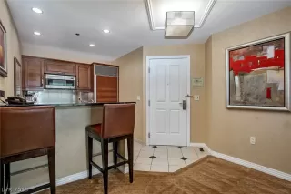 Photo #2: 2052814 Listing
