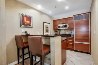 Photo #3: 2052814 Listing