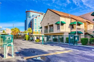 Photo #2: 2052821 Listing