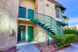 Photo #3: 2052821 Listing