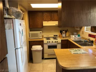 Photo #3: 2052877 Listing