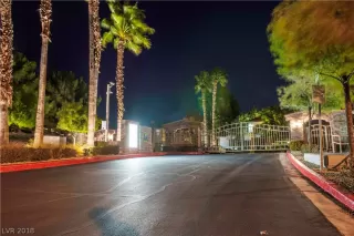 Photo #1: 2052897 Listing