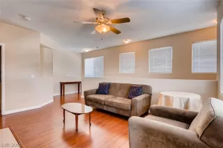 Photo #4: 2052900 Listing 