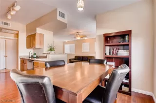 Photo #6: 2052900 Listing 