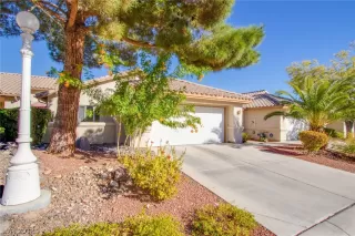 Photo #1: 2052931 Listing