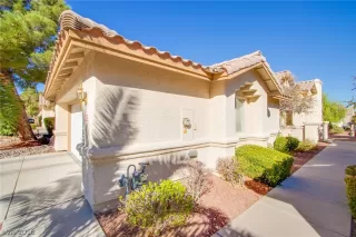 Photo #2: 2052931 Listing