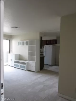 Photo #4: 2052983 Listing 