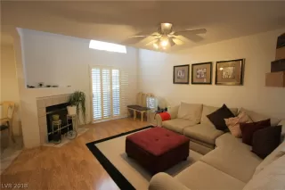 Photo #3: 2052990 Listing 