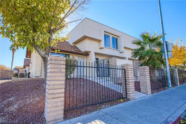 MLS: 2053000 Condo For Sale