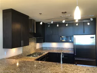 Photo #6: 2053036 Listing 