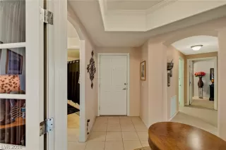 Photo #4: 2053069 Listing