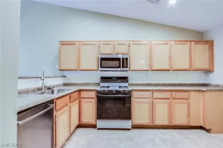 Photo #4: 2053079 Listing 