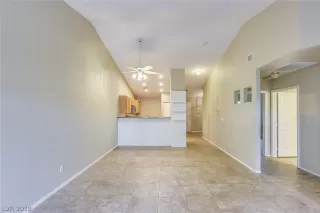 Photo #6: 2053079 Listing 