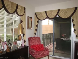 Photo #3: 2053243 Listing