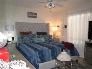 Photo #4: 2053243 Listing