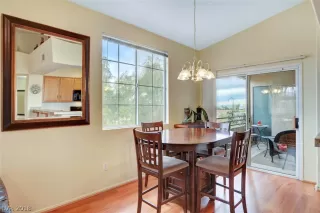 Photo #6: 2053260 Listing