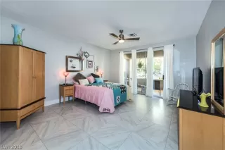 Photo #6: 2053346 Listing 