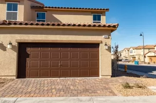 Photo #3: 2053378 Listing
