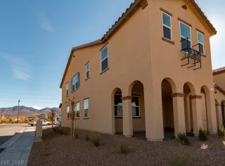 Photo #4: 2053378 Listing