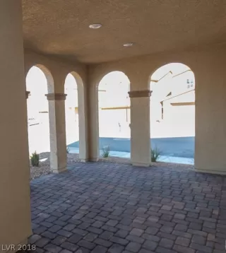 Photo #5: 2053378 Listing