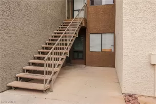 Photo #5: 2053382 Listing