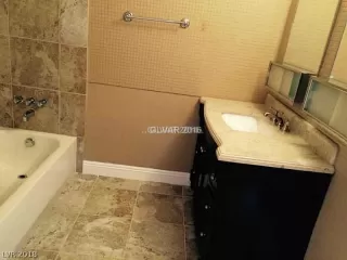 Photo #2: 2053389 Listing 