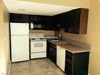 Photo #6: 2053389 Listing 