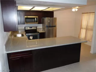 Photo #4: 2053450 Listing