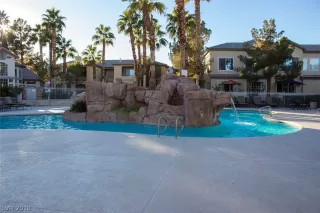 Photo #4: 2053561 Listing