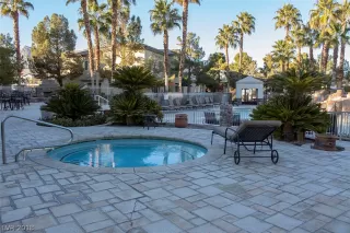 Photo #5: 2053561 Listing