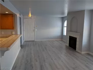 Photo #3: 2053660 Listing 