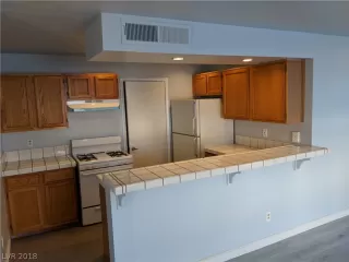 Photo #6: 2053660 Listing 