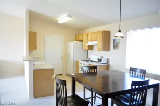 Photo #5: 2053704 Listing