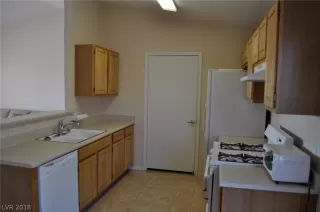 Photo #6: 2053704 Listing