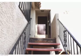 Photo #3: 2053949 Listing