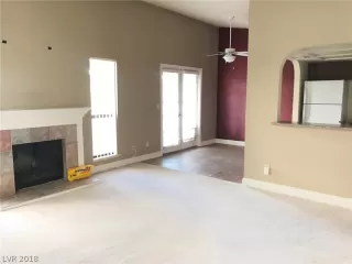 Photo #4: 2053971 Listing