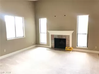 Photo #5: 2053971 Listing