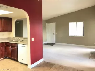 Photo #6: 2053971 Listing