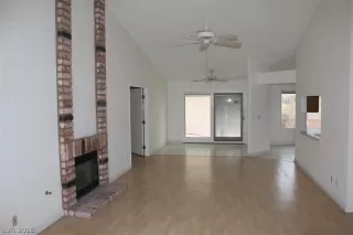 Photo #2: 2053992 Listing 