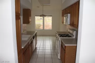 Photo #5: 2053992 Listing 