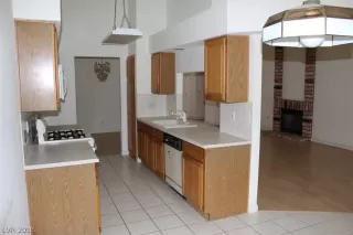 Photo #6: 2053992 Listing 