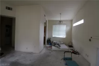 Photo #1: 2053995 Listing 