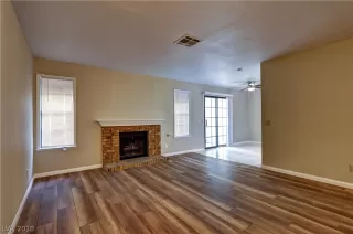 Photo #5: 2054018 Listing