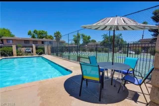 Photo #2: 2054096 Listing