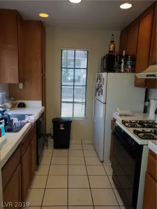 Photo #4: 2054180 Listing