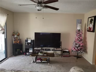 Photo #5: 2054180 Listing