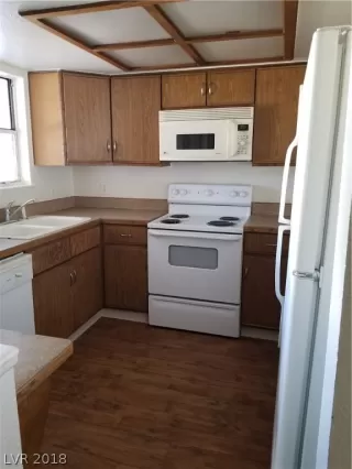 Photo #2: 2054228 Listing 