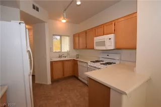 Photo #4: 2054232 Listing 