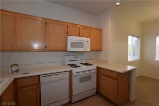 Photo #5: 2054232 Listing 