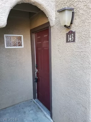 Photo #4: 2054250 Listing 